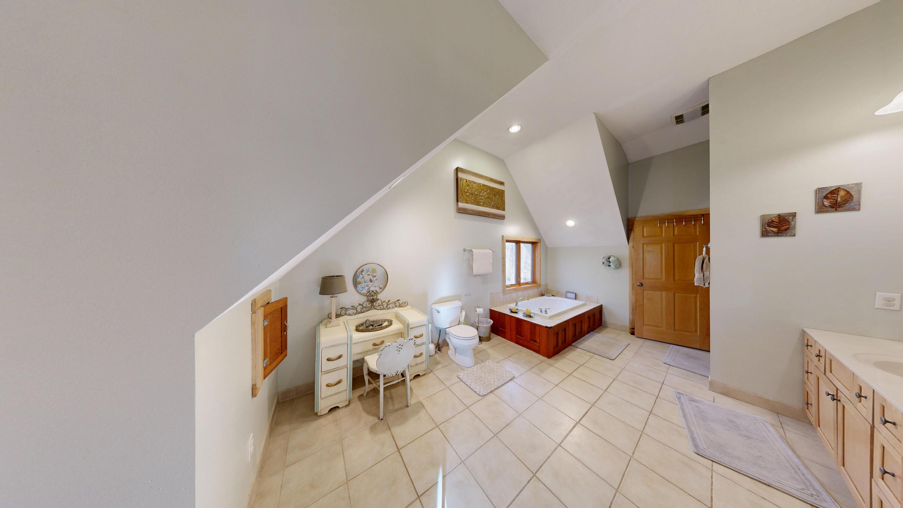 E13332 Highway 82 Stark, WI 54639 - Photo 35 of 71 Upper bathroom