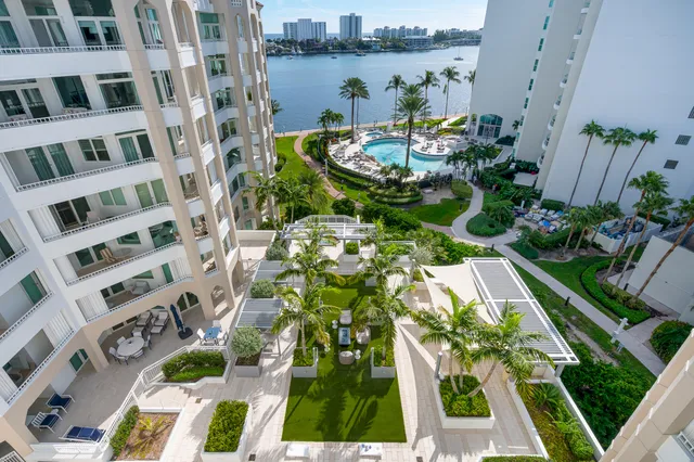 $4,000,000 | 300 Southeast 5th Avenue, #PH-140, Boca Raton, FL 33432