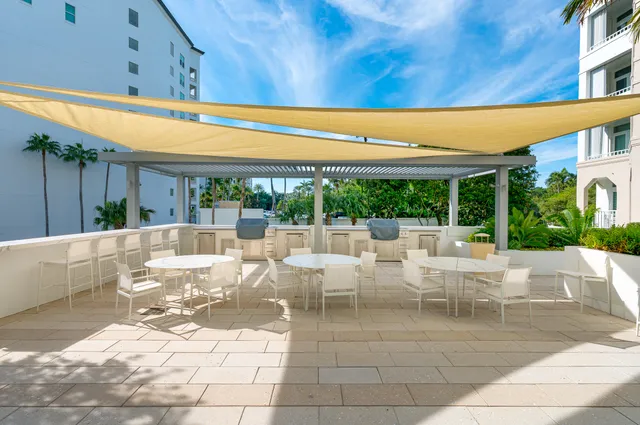 $4,000,000 | 300 Southeast 5th Avenue, #PH-140, Boca Raton, FL 33432