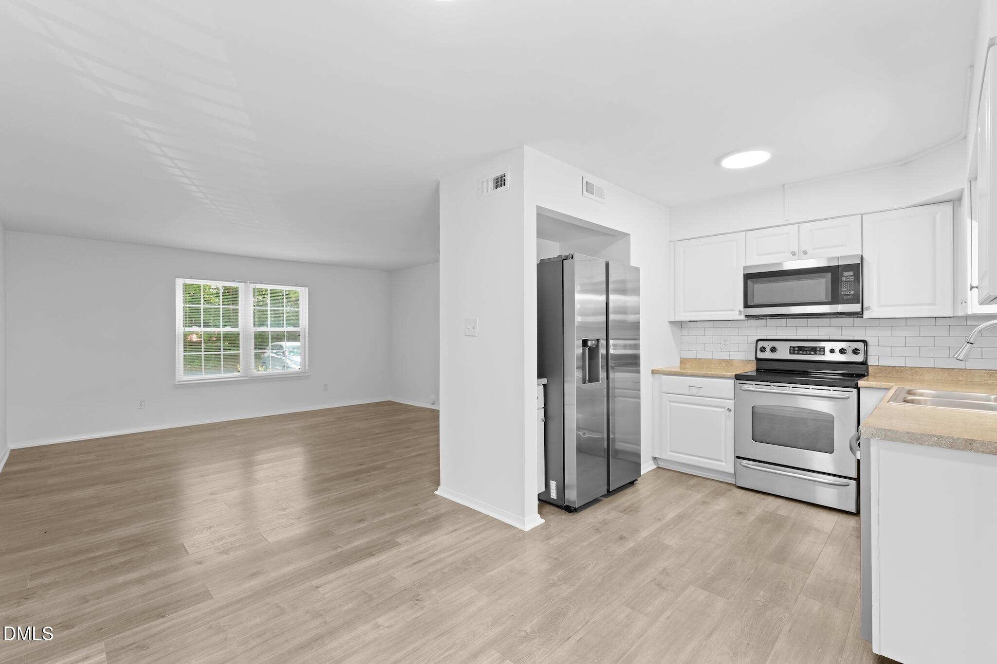1208 Manassas Street Raleigh, NC 27609 - Photo 7 of 19 07