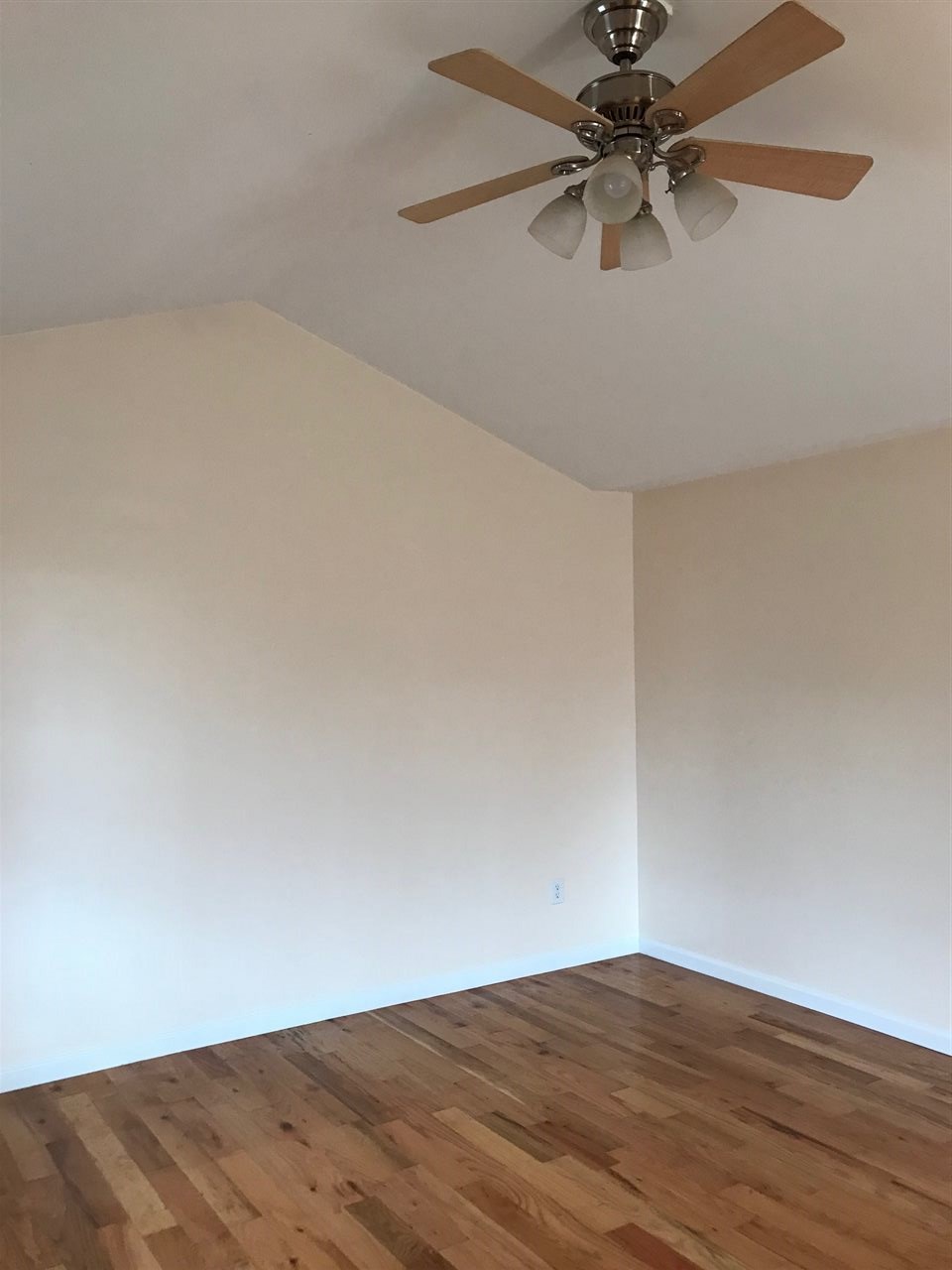 621 Western Road Waynesboro, VA 22980 - Photo 4 of 27 Gallery Image 4