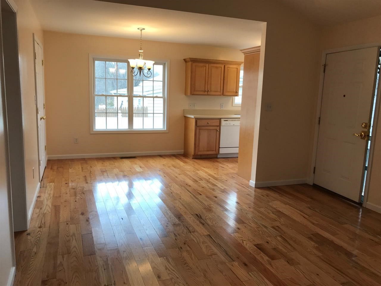 621 Western Road Waynesboro, VA 22980 - Photo 5 of 27 Gallery Image 5