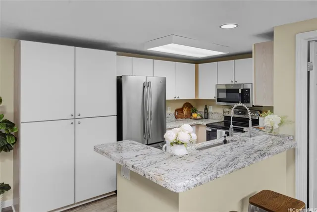 $625,000 | 95-270 Waikalani Drive, Unit B302, Mililani, HI 96789