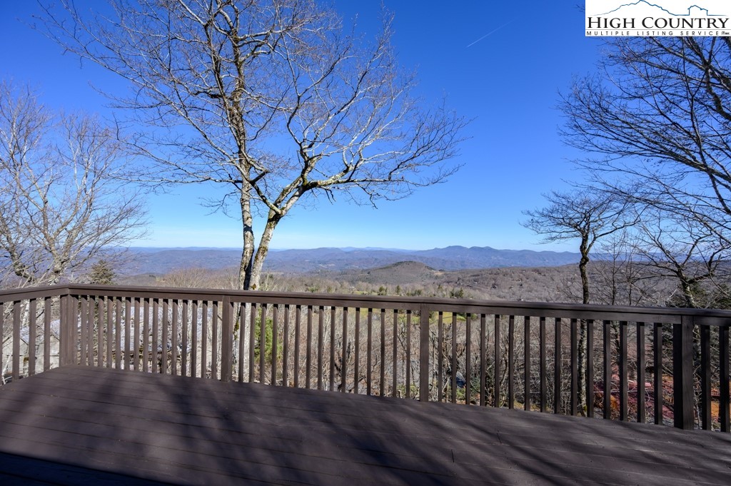 137 Village Road Beech Mountain, NC 28604 - Photo 4 of 30 Gallery Image 4
