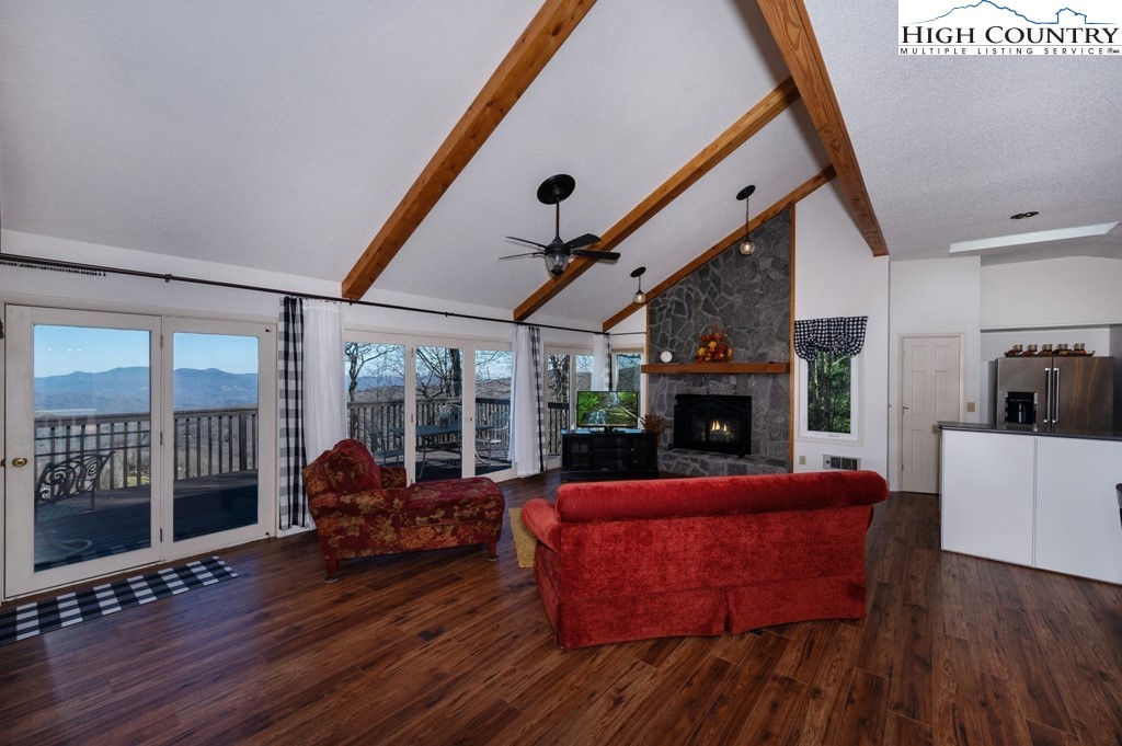 137 Village Road Beech Mountain, NC 28604 - Photo 5 of 30 Gallery Image 5