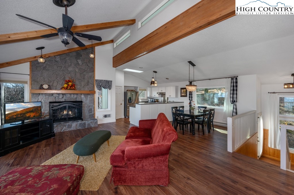 137 Village Road Beech Mountain, NC 28604 - Photo 6 of 30 Gallery Image 6