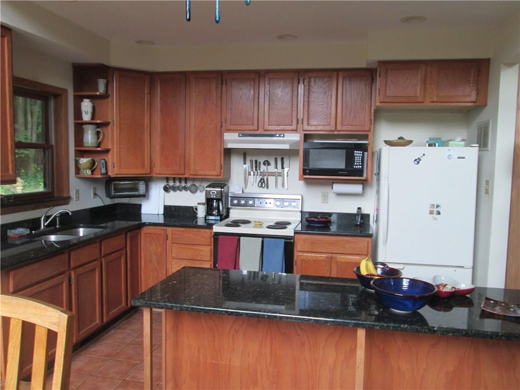 149 Old Ash Road Volant, PA 16156 - Photo 3 of 24 Kitchen