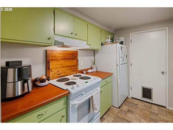 $525,000 | 2495 Jeppesen Acres Road, Eugene, OR 97401