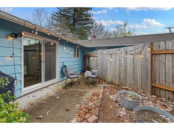 $525,000 | 2495 Jeppesen Acres Road, Eugene, OR 97401