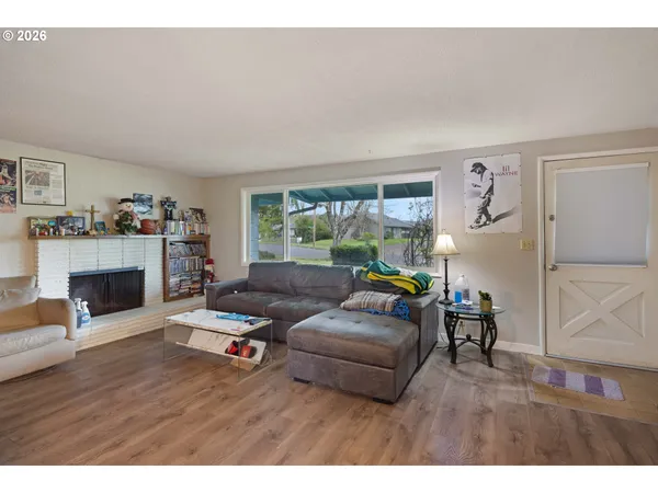 $525,000 | 2495 Jeppesen Acres Road, Eugene, OR 97401