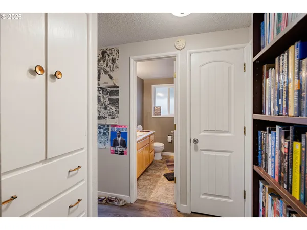 $525,000 | 2495 Jeppesen Acres Road, Eugene, OR 97401