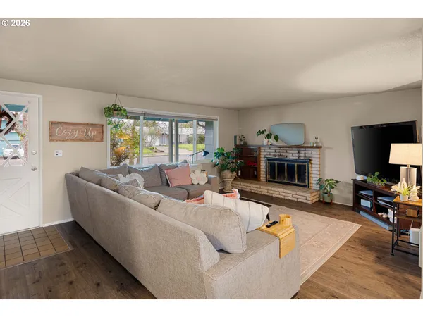 $525,000 | 2495 Jeppesen Acres Road, Eugene, OR 97401