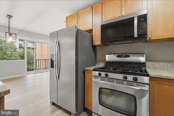 $264,900 | 5801 Quantrell Avenue, Unit 410, Alexandria, VA 22312