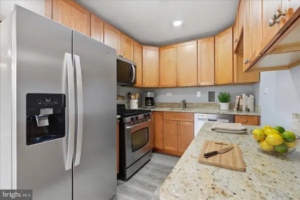$264,900 | 5801 Quantrell Avenue, Unit 410, Alexandria, VA 22312
