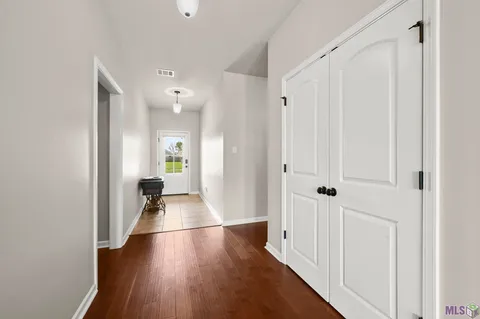 $285,000 | 1945 Willow Bend Road, St. Gabriel, LA 70776