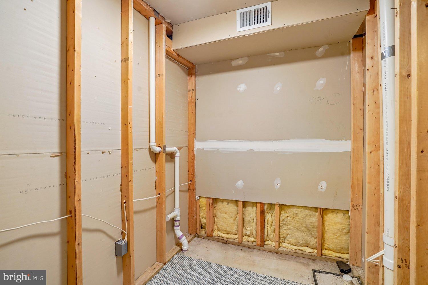 11433 Heritage Commons Way Reston, VA 20194 - Photo 36 of 53 Storage