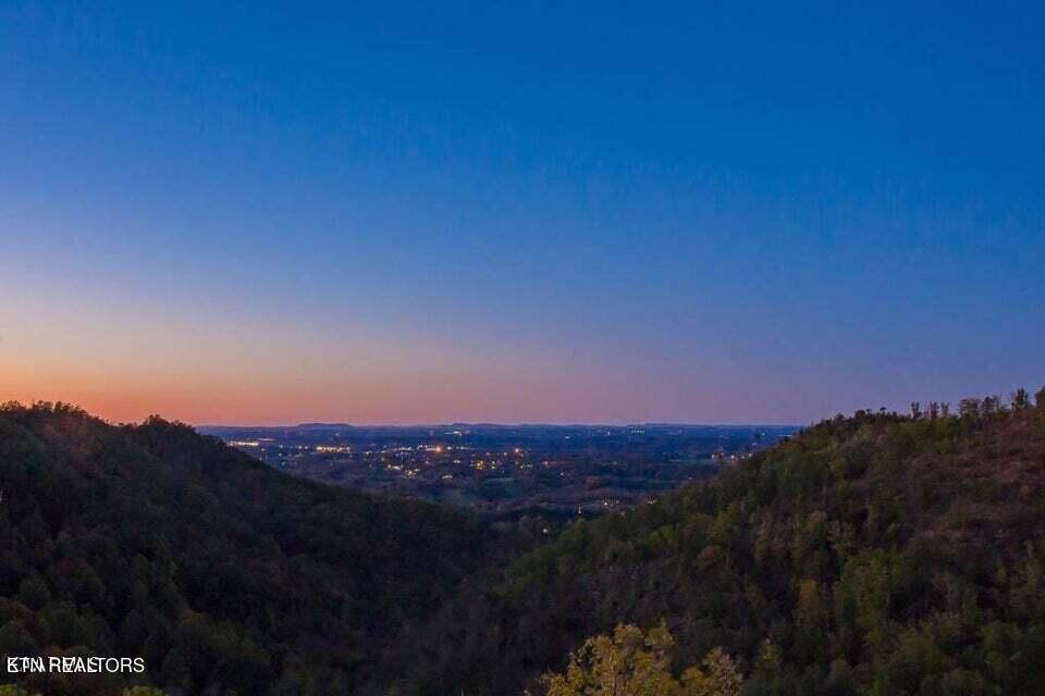 1860 Billard Way Sevierville, TN 37876 - Photo 2 of 52 QB47