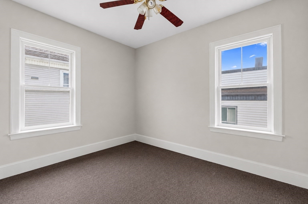 327 William Street Fall River, MA 02721 - Photo 23 of 41