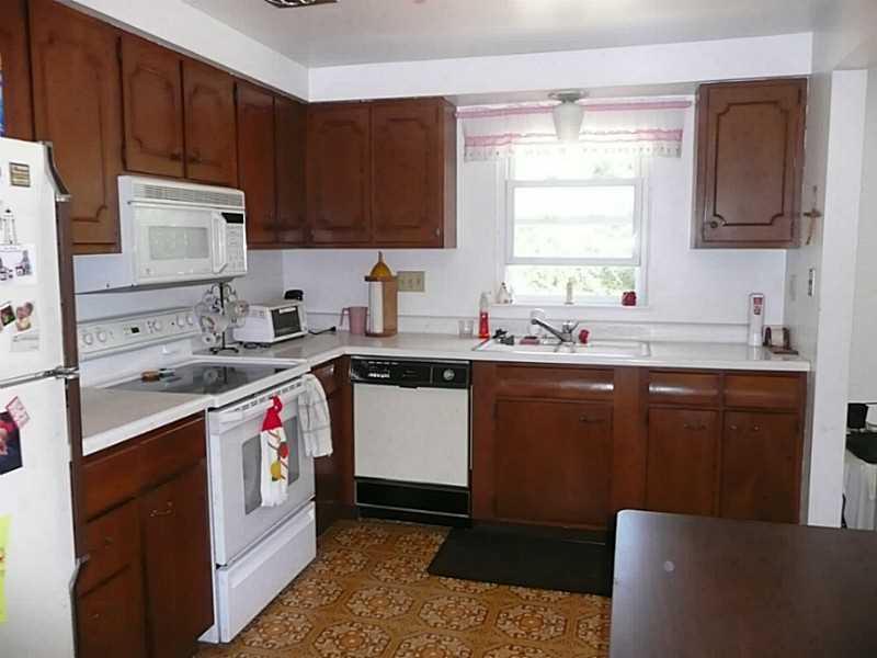 241 Lytton Road Coraopolis, PA 15108 - Photo 6 of 17 Kitchen. LARGE EAT-IN KITCHEN WITH APPLIANCES