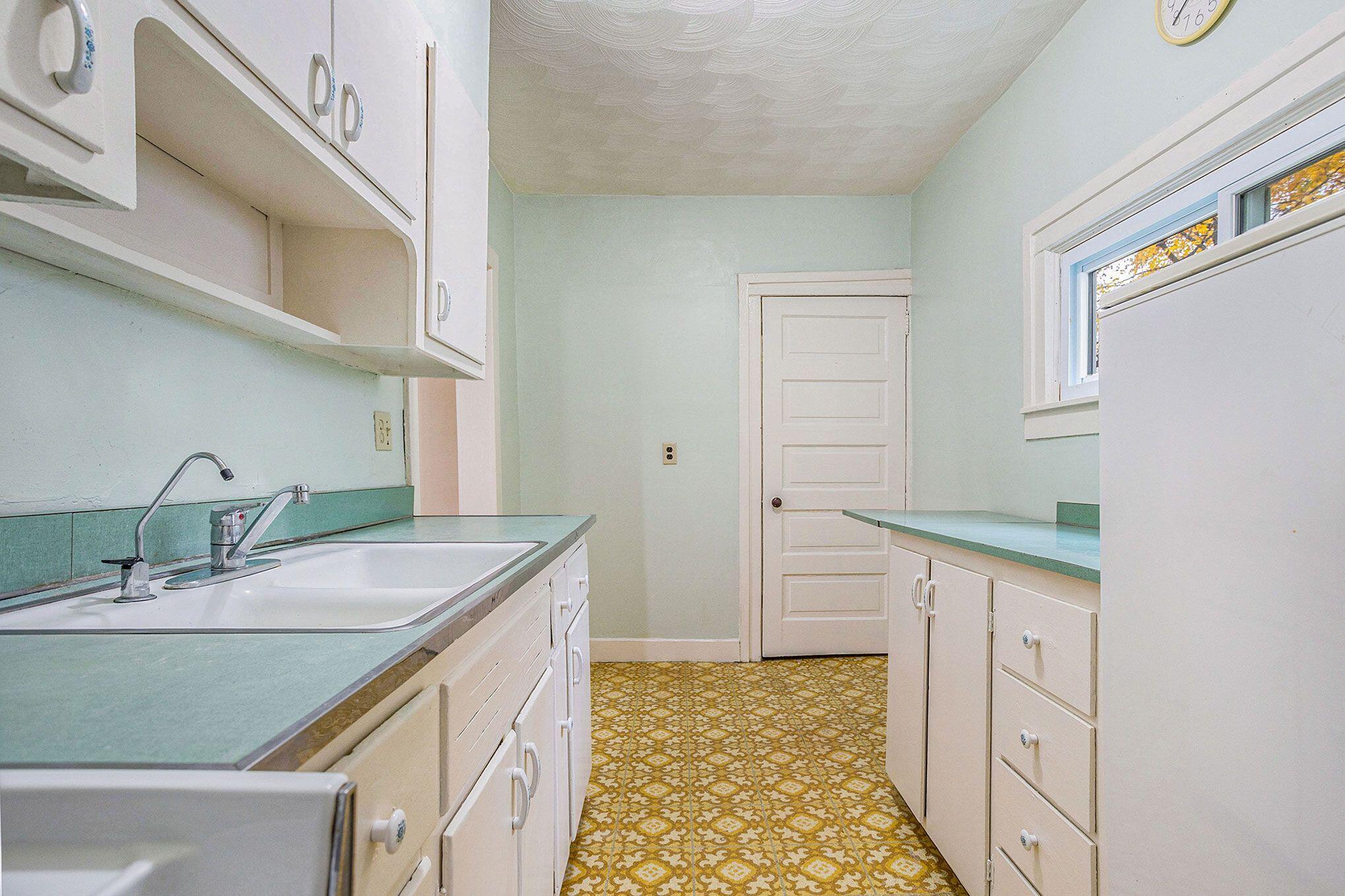 912 Verona Road Marshall, MI 49068 - Photo 8 of 21 8