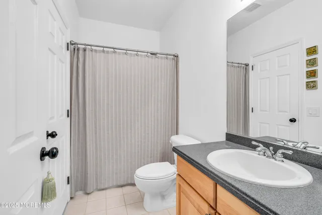 $490,000 | 394 St Andrews Place, Manalapan, NJ 07726