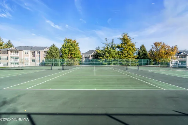 $490,000 | 394 St Andrews Place, Manalapan, NJ 07726