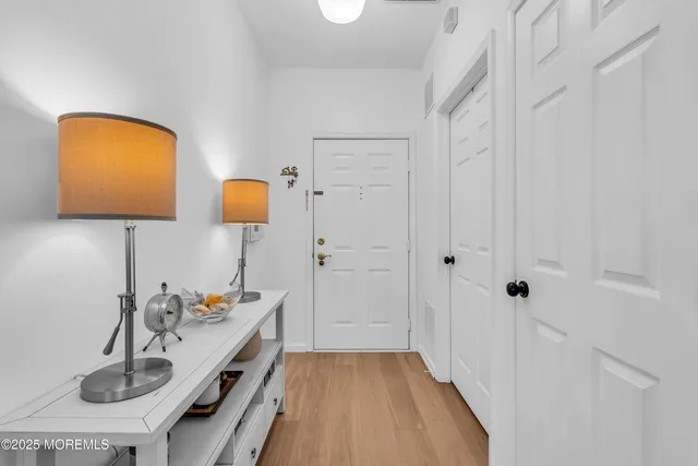 $490,000 | 394 St Andrews Place, Manalapan, NJ 07726