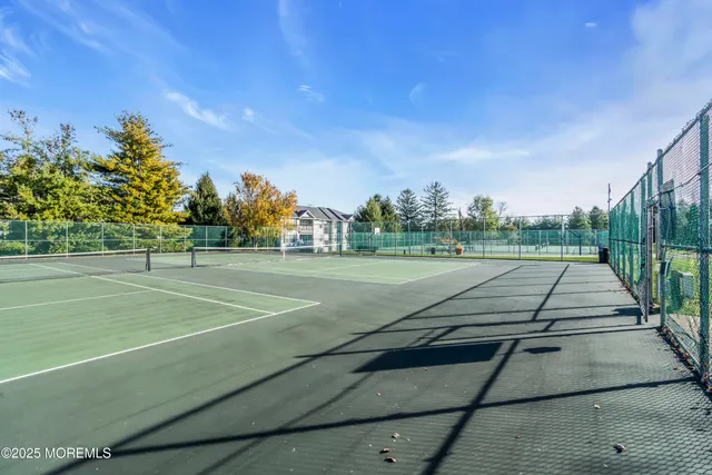 $490,000 | 394 St Andrews Place, Manalapan, NJ 07726