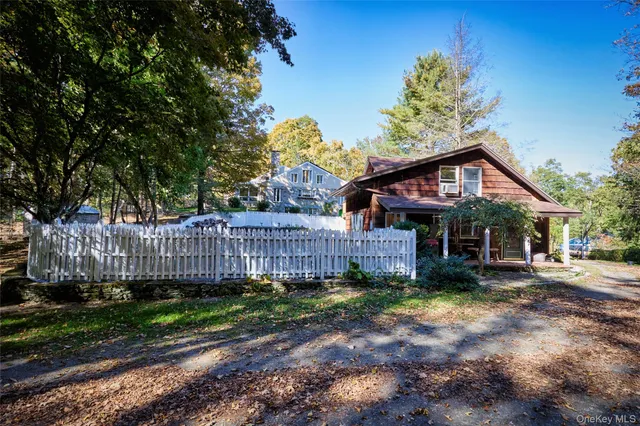 $6,000 | 356 Rossway Road, Pleasant Valley, NY 12569