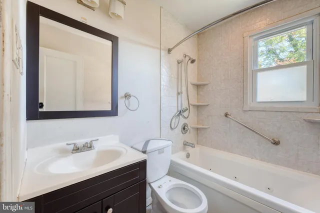 $327,900 | 3815 71st Avenue, Hyattsville, MD 20784