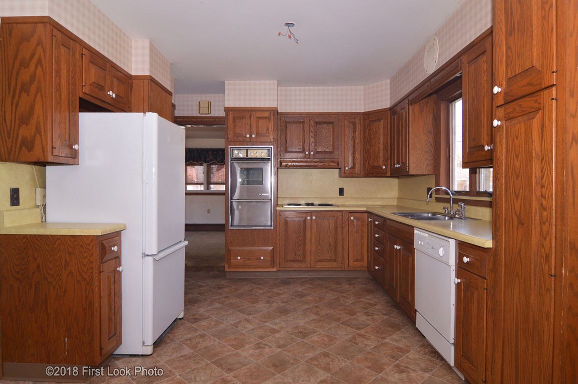43 Lamson Road Barrington, RI 02806 - Photo 6 of 37 Gallery Image 6