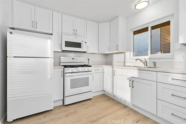 $2,900 | 218 West Escalones, Unit C, San Clemente, CA 92672