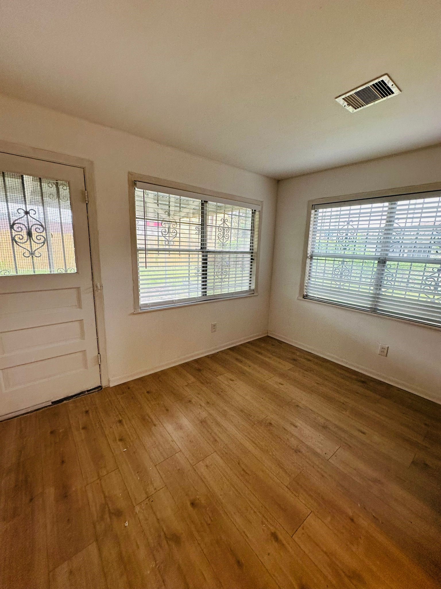 4410 Billingsley Street Houston, TX 77009 - Photo 12 of 15 3rd Bedroom