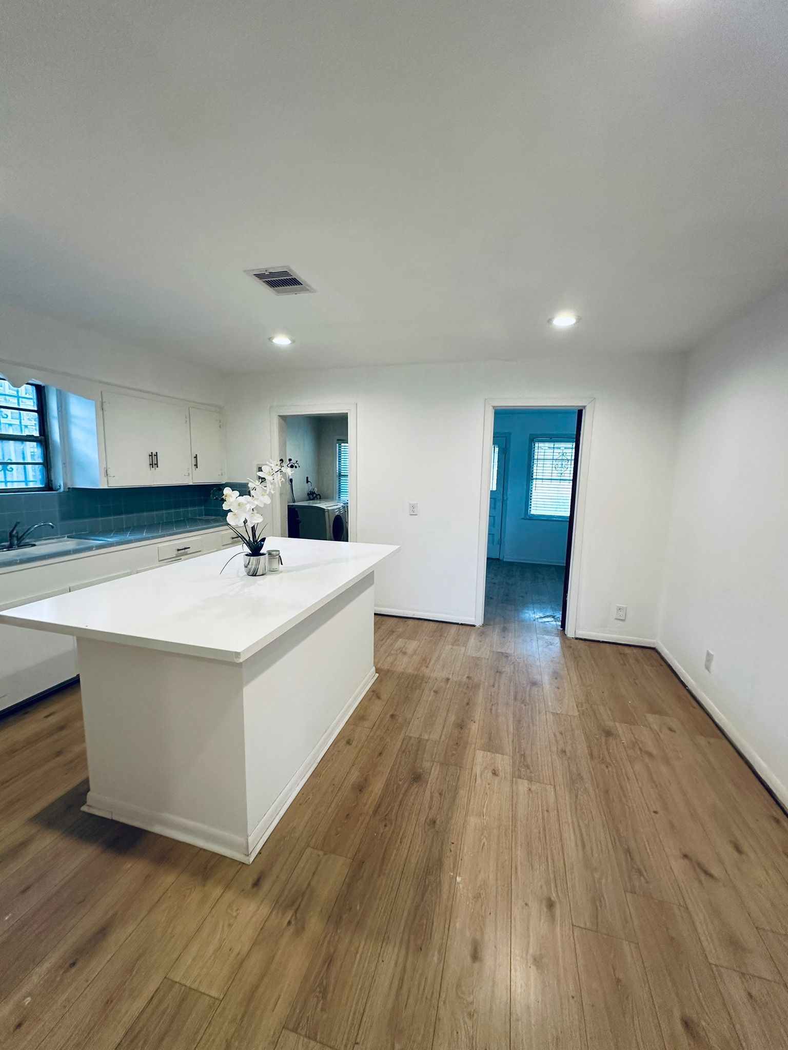 4410 Billingsley Street Houston, TX 77009 - Photo 6 of 15