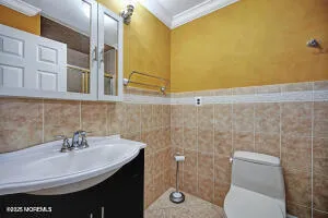 $2,400 | 236 Medford Court, Unit G, Manalapan, NJ 07726