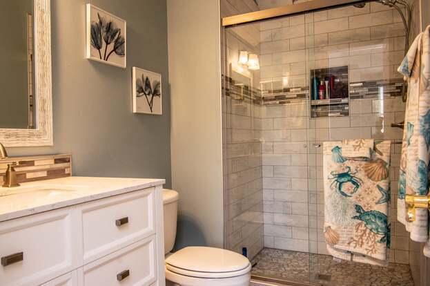 4202 Turtle Crossing Niceville, FL 32578 - Photo 14 of 17 Macgregor rental bathroom