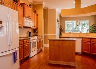 4202 Turtle Crossing Niceville, FL 32578 - Photo 6 of 17 Macgregor rental kitchen fridge