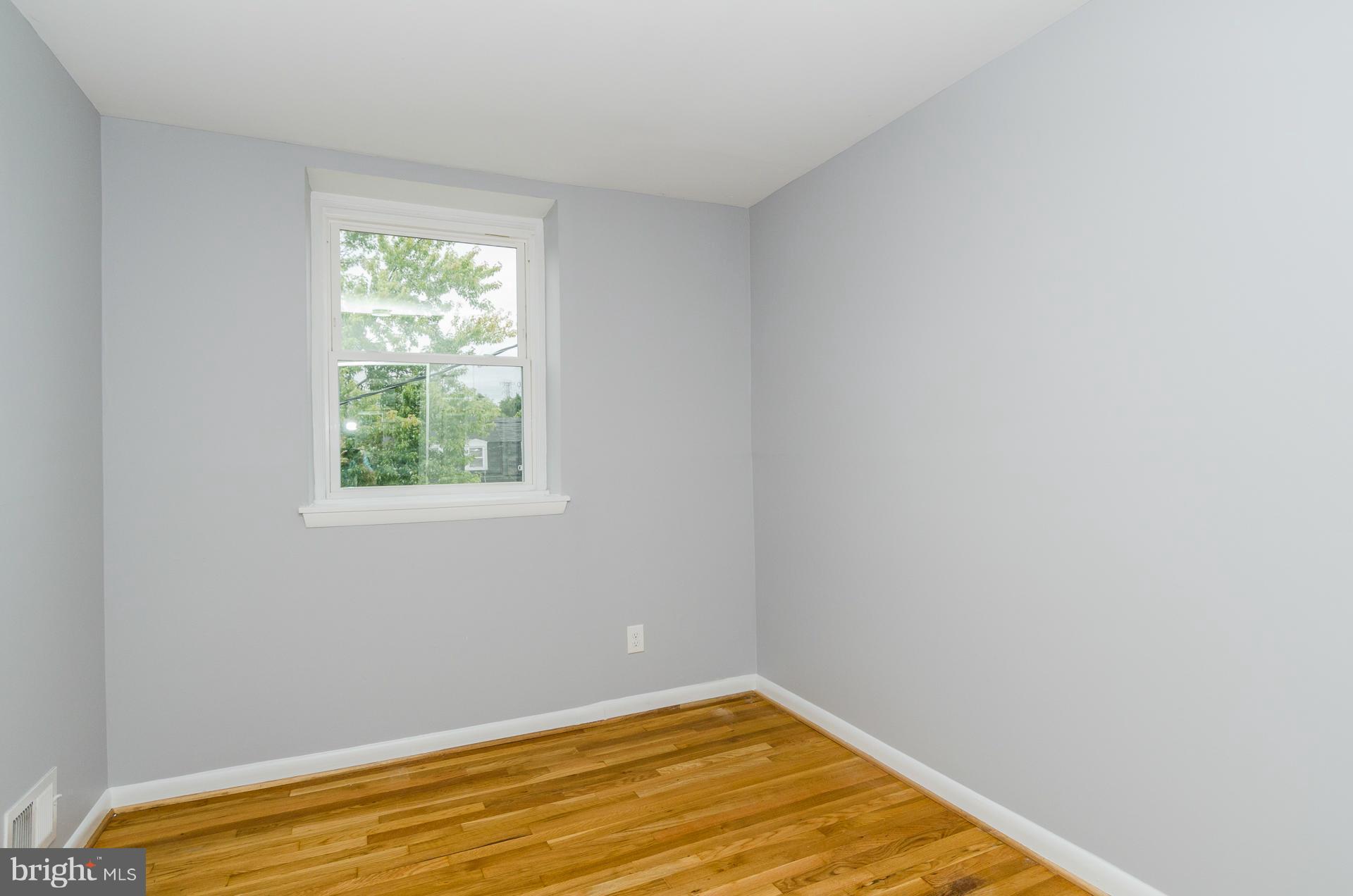 5204 Darien Road Baltimore, MD 21206 - Photo 15 of 27 Bedroom