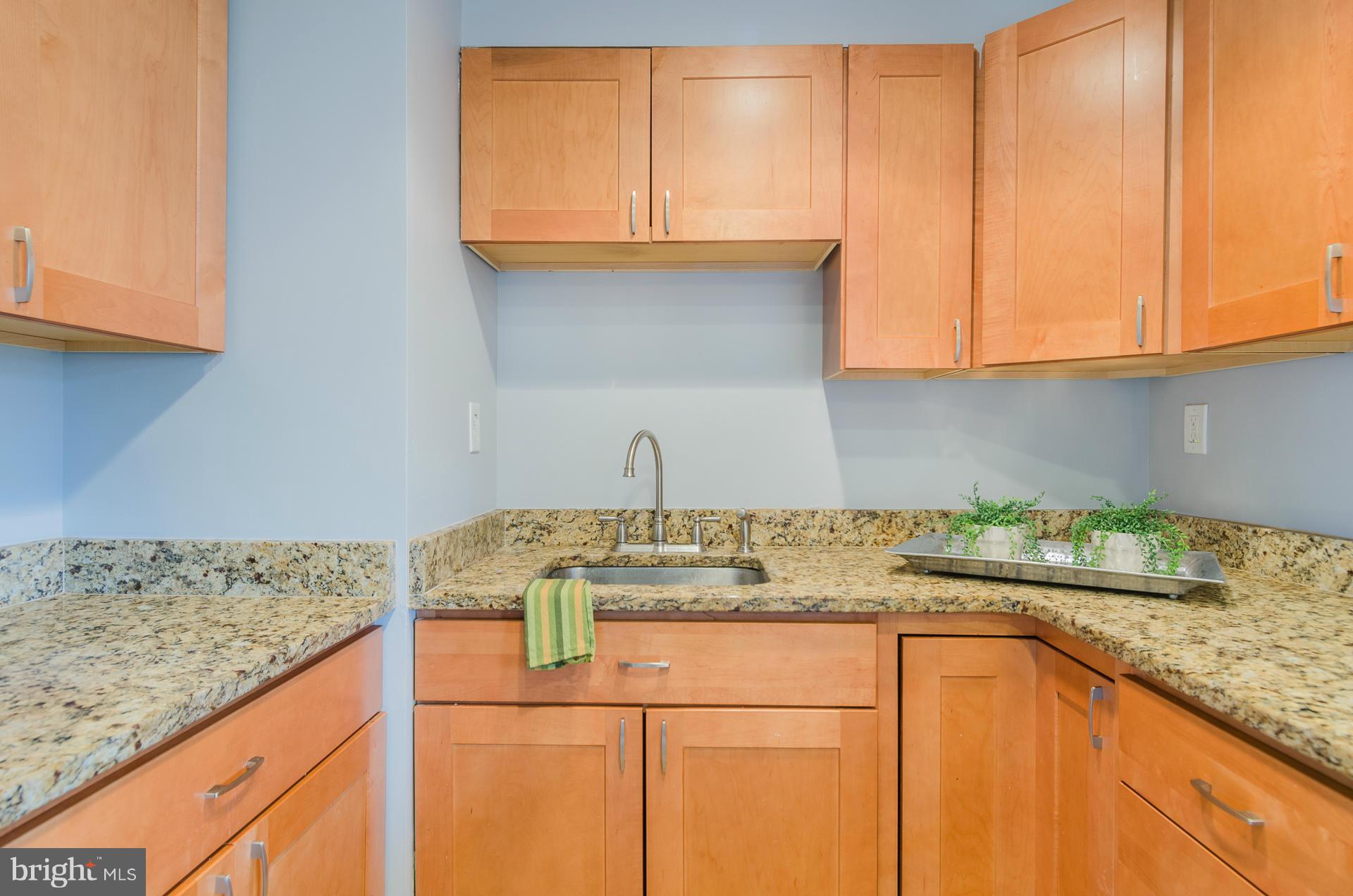 5204 Darien Road Baltimore, MD 21206 - Photo 8 of 27 Kitchen