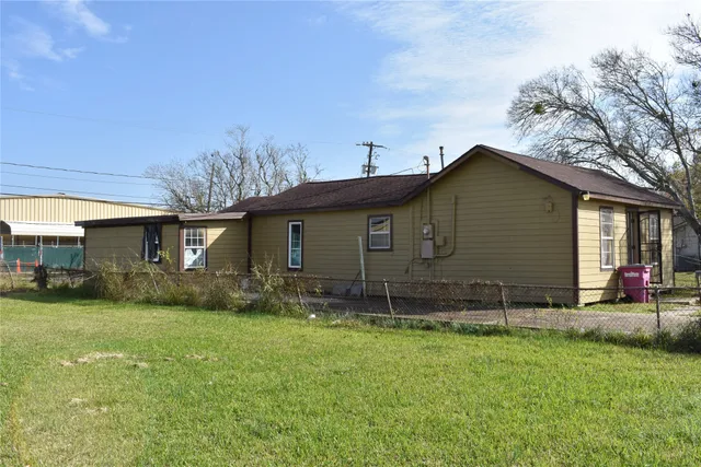 $115,000 | 22 North Avenue D, Freeport, TX 77541