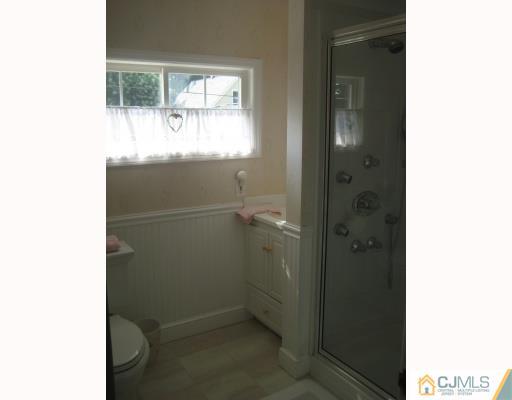 27 Riva Avenue Milltown, NJ 08850 - Photo 10 of 10 Gallery Image 10