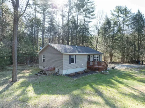 $350,000 | 22 Deans Landing, Chesterfield, NH 03443