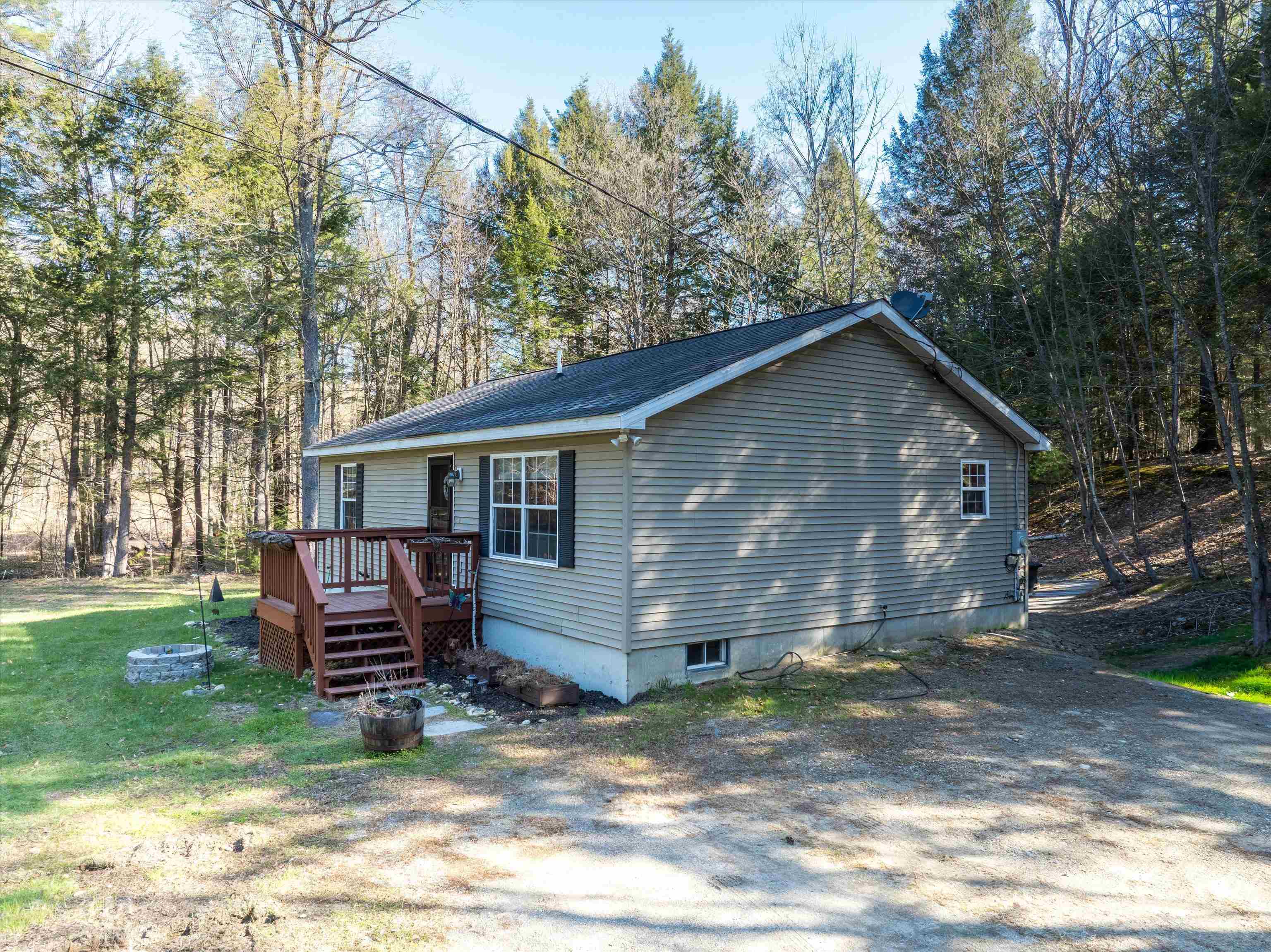 22 Deans Landing Chesterfield, NH 03443 - Photo 4 of 27