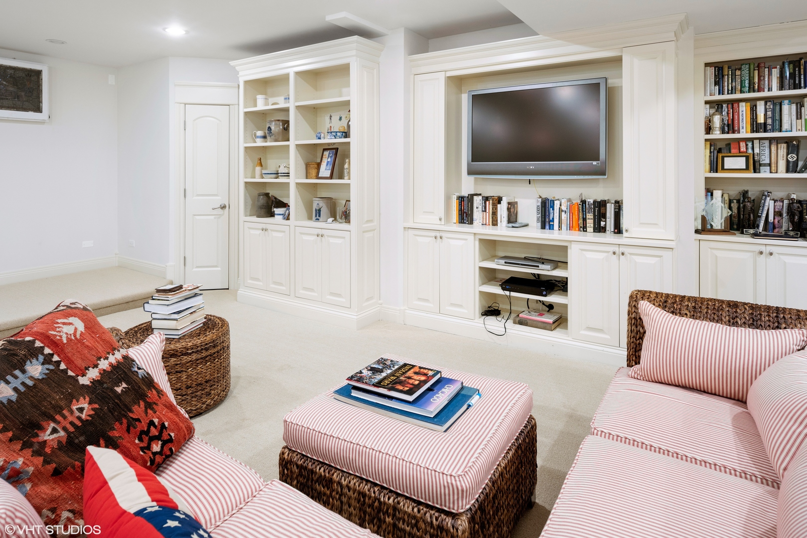 432 Fox Meadow Drive Northfield, IL 60093 - Photo 24 of 33 a living room with furniture and a flat screen tv