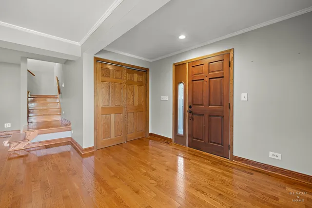 $395,000 | 25721 West Lakeview Avenue, Wauconda, IL 60084