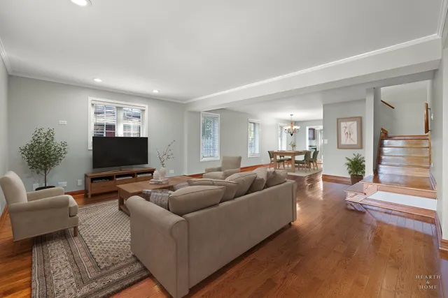 $395,000 | 25721 West Lakeview Avenue, Wauconda, IL 60084