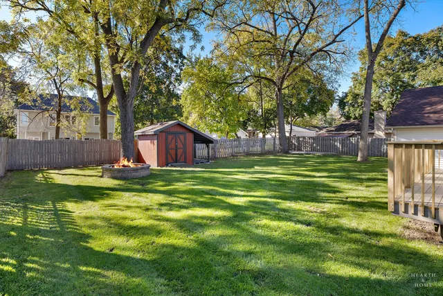 $395,000 | 25721 West Lakeview Avenue, Wauconda, IL 60084