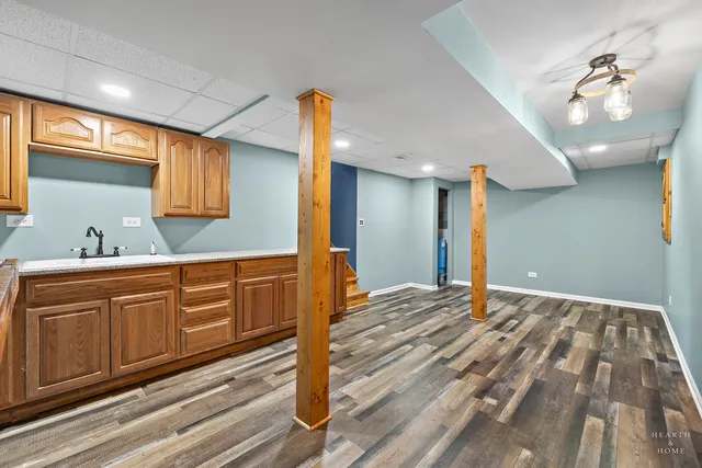 $395,000 | 25721 West Lakeview Avenue, Wauconda, IL 60084