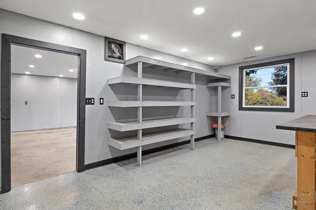 $395,000 | 25721 West Lakeview Avenue, Wauconda, IL 60084