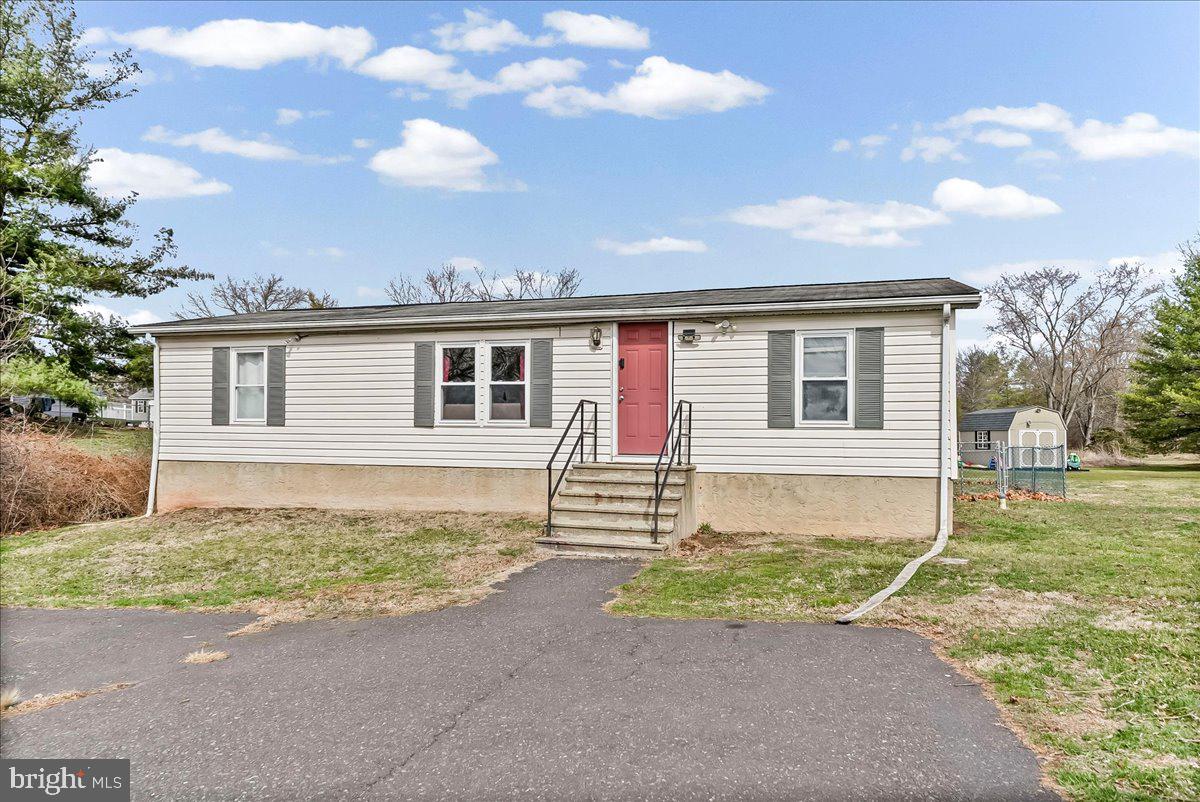 2411 Big Road Gilbertsville, PA 19525 - Photo 1 of 21
